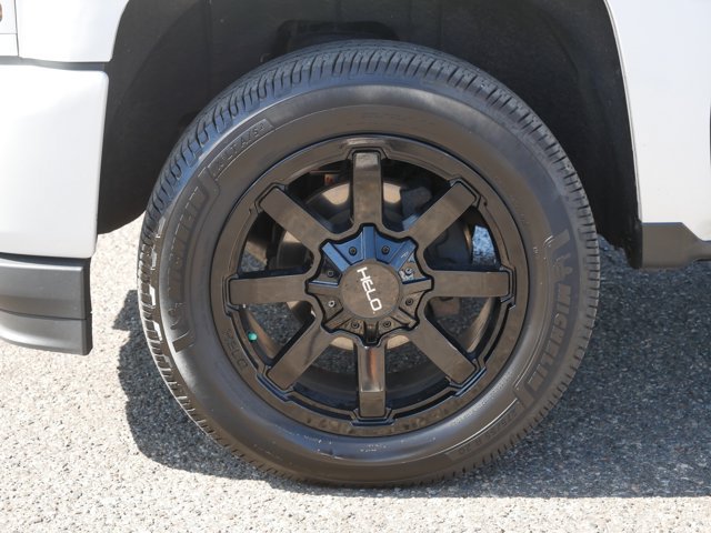 Used 2018 Chevrolet Silverado 1500 LT w/ All Star Edition AWD/4WD image 9