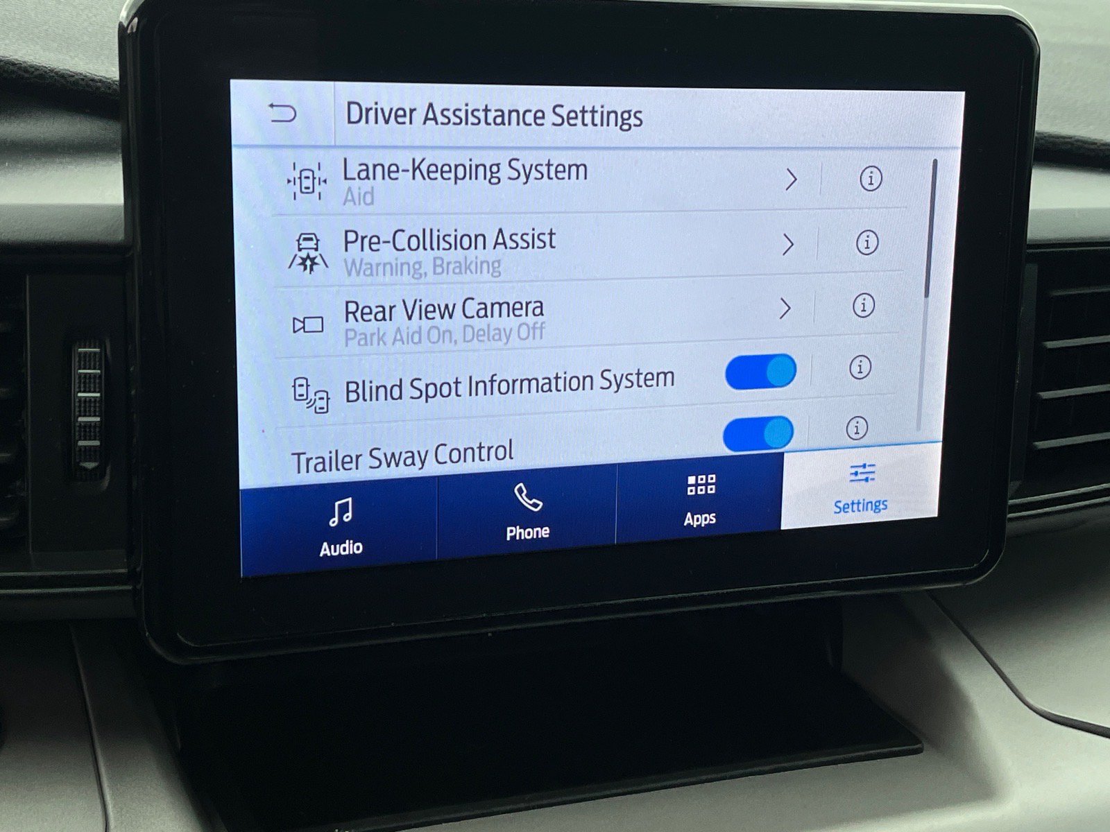 Certified 2023 Ford Explorer XLT AWD/4WD image 11