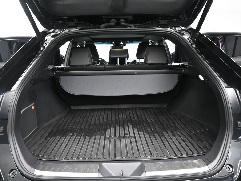 Used 2024 Toyota Venza Limited image 52