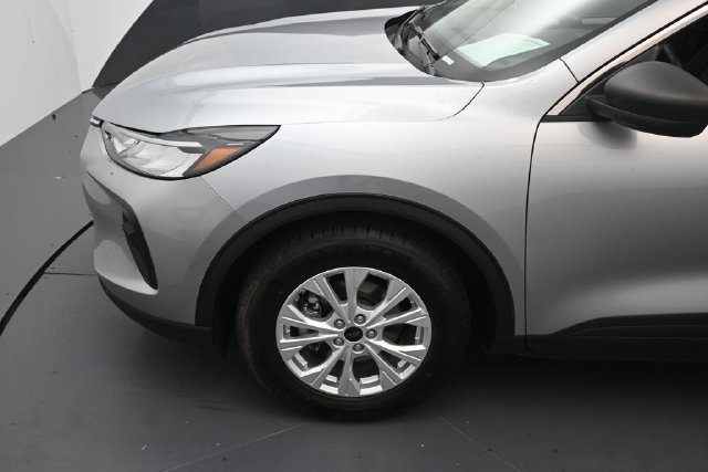 Certified 2024 Ford Escape Active FWD image 9