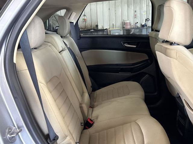 Certified 2024 Ford Edge SE w/ Black Appearance Package AWD/4WD image 29