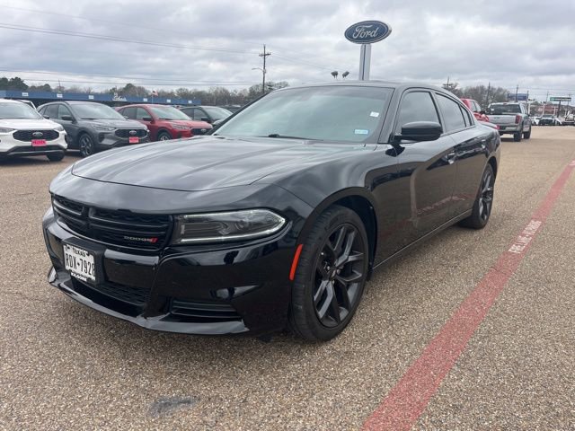 Used 2022 Dodge Charger SXT w/ Blacktop Package image 3