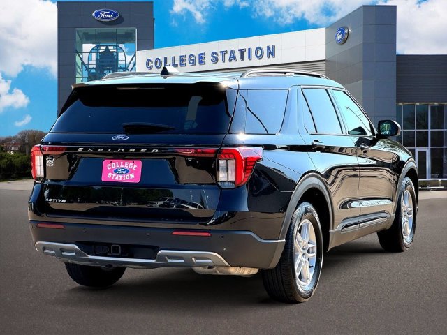 Certified 2026 Ford Explorer Active w/ Active Comfort Package RWD image 6