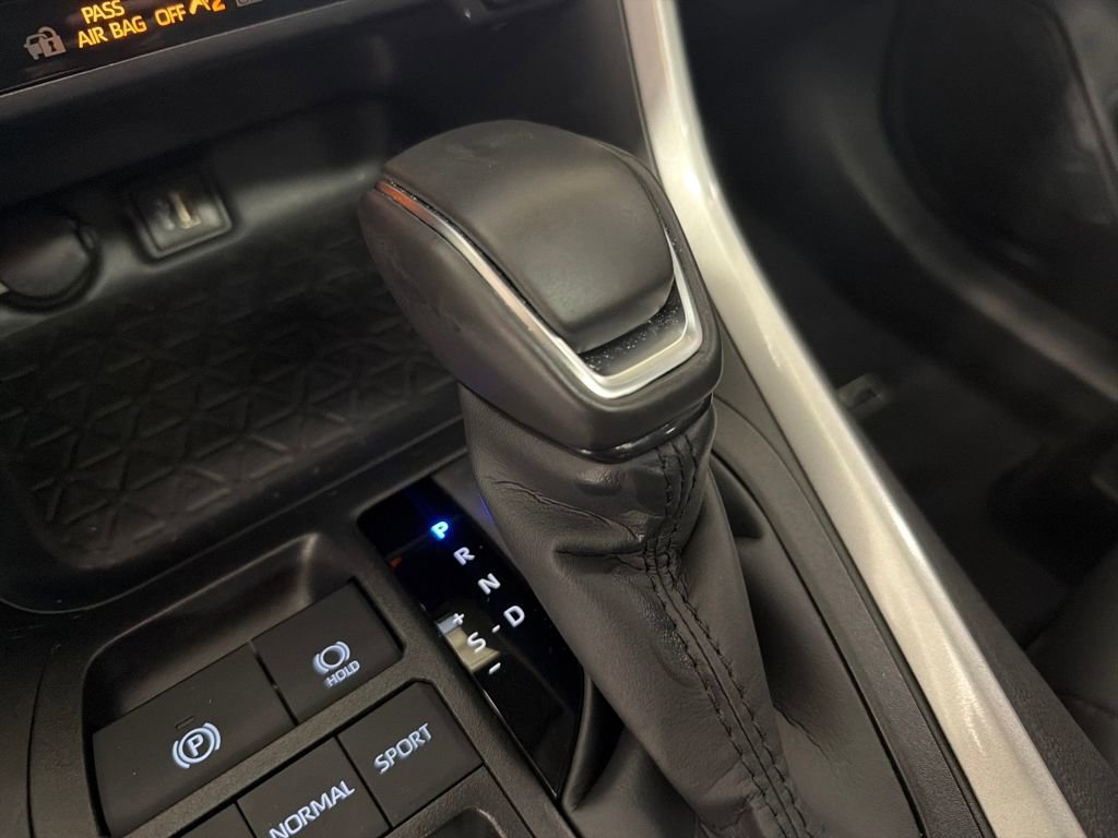 Used 2025 Toyota RAV4 XLE Premium image 28
