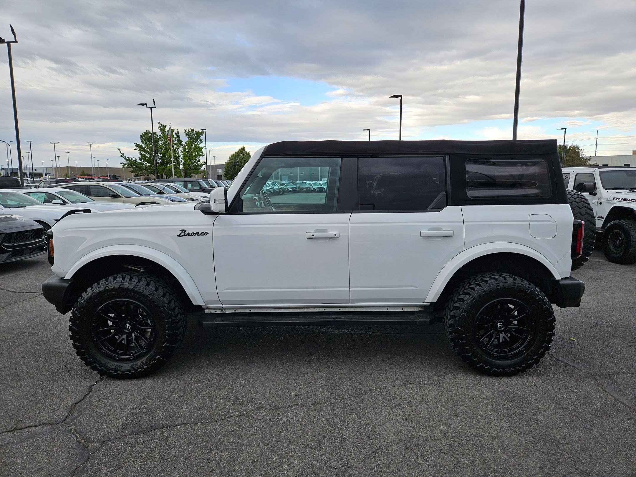 Certified 2022 Ford Bronco Outer Banks AWD/4WD image 9