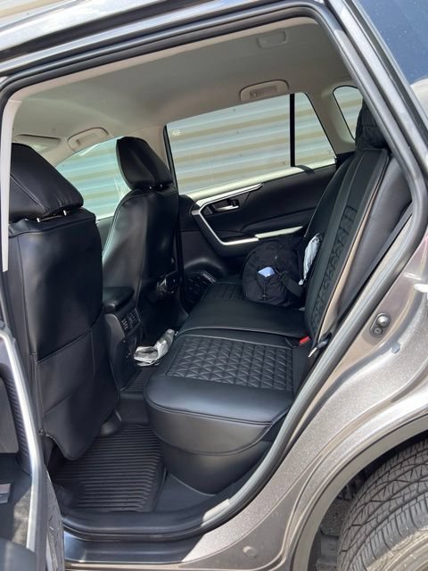 Used 2025 Toyota RAV4 XLE AWD/4WD image 9