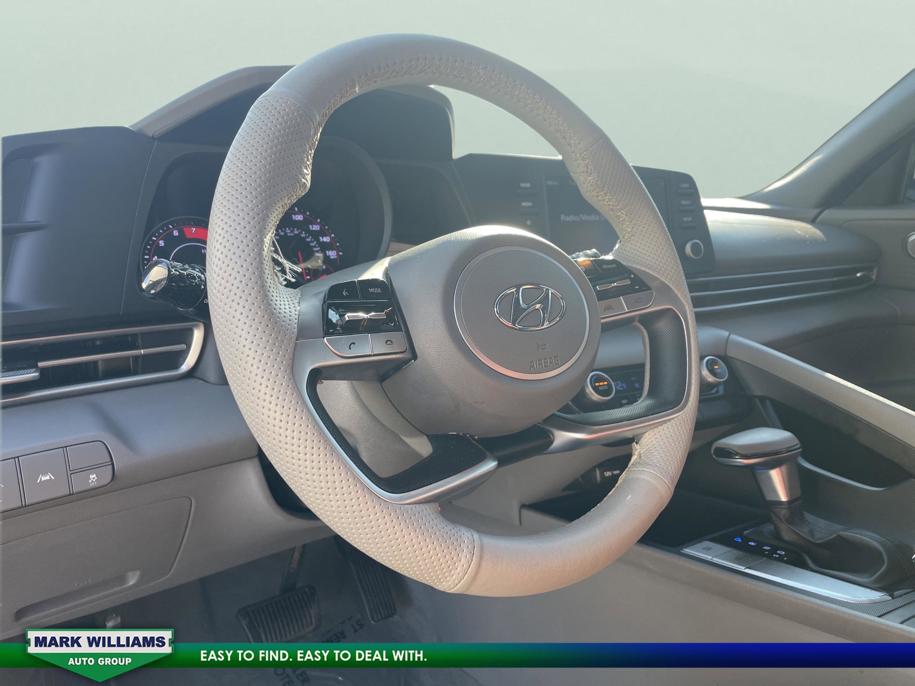 Used 2021 Hyundai Elantra SEL image 12