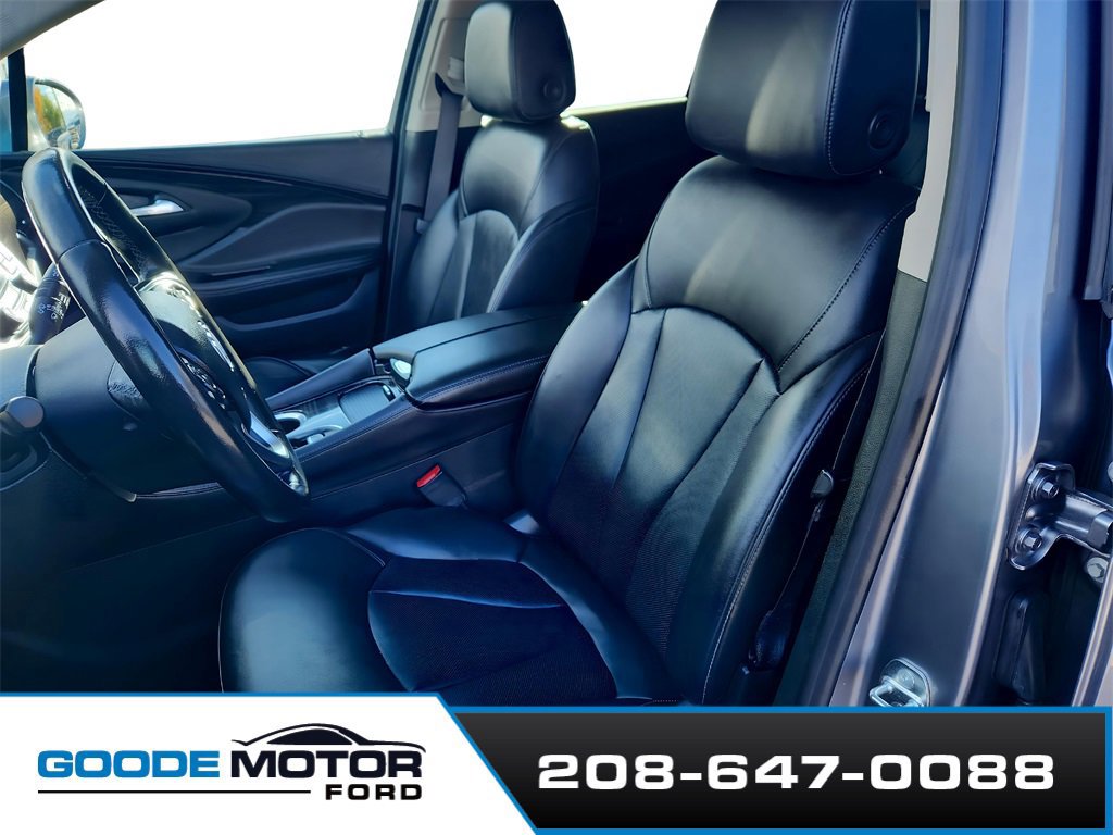 Used 2020 Buick Envision Premium w/ LPO, Road Trip Package image 10