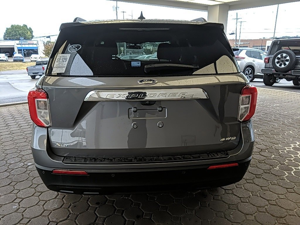 Certified 2023 Ford Explorer XLT image 4
