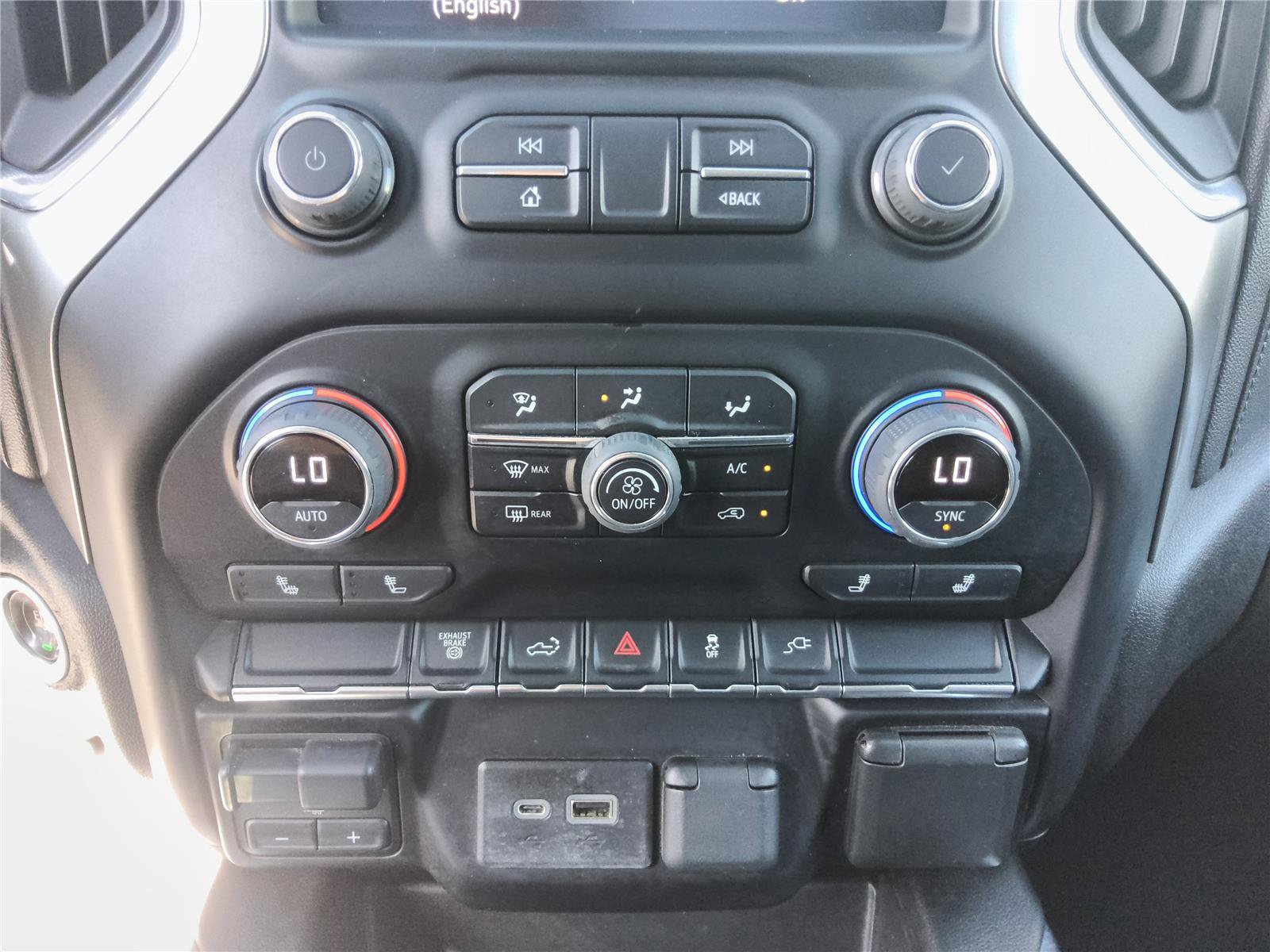 Used 2022 Chevrolet Silverado 2500 LT w/ Convenience Package AWD/4WD image 19