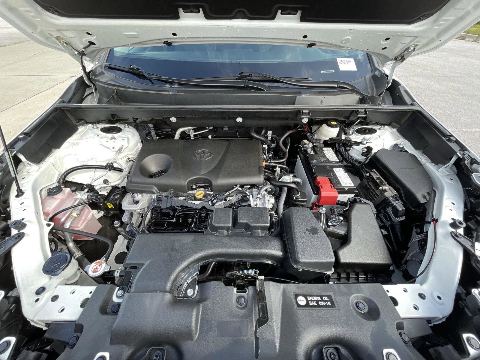 Used 2023 Toyota RAV4 XLE AWD/4WD image 32