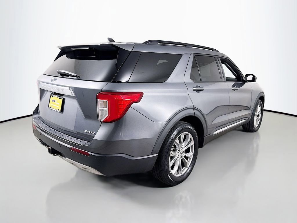Certified 2021 Ford Explorer XLT w/ Equipment Group 202A image 5