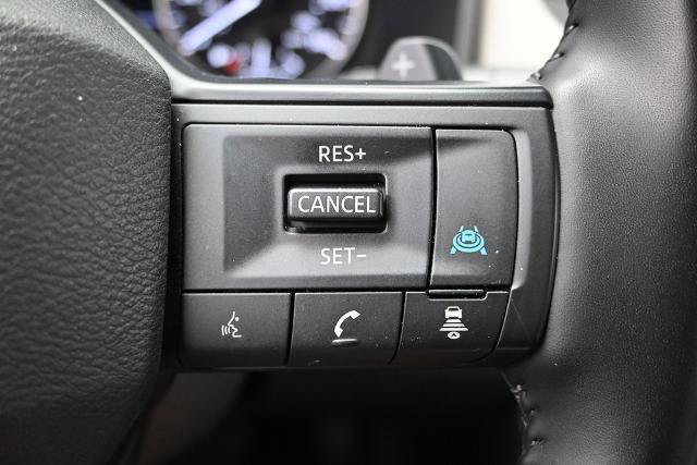 Used 2025 Nissan Rogue SV AWD/4WD image 31