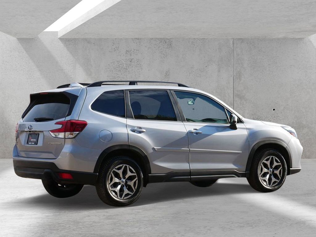 Used 2021 Subaru Forester Premium AWD/4WD image 3