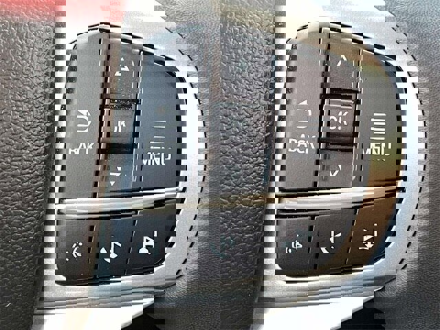 Certified 2025 Ford Explorer Active image 31