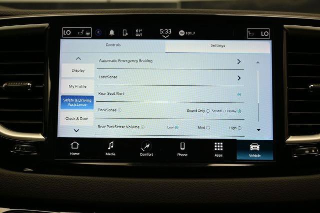 Used 2024 Chrysler Pacifica Touring-L FWD image 38