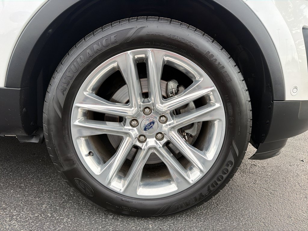 Certified 2017 Ford Explorer Limited AWD/4WD image 5