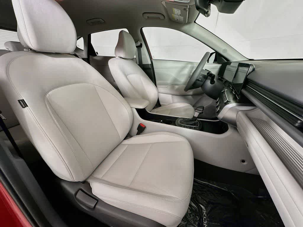 Used 2025 Hyundai Kona SE AWD/4WD image 13