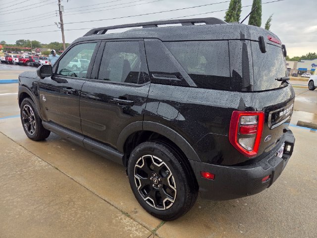 Certified 2025 Ford Bronco Sport Outer Banks w/ Outer Banks Tech Package+ AWD/4WD image 15