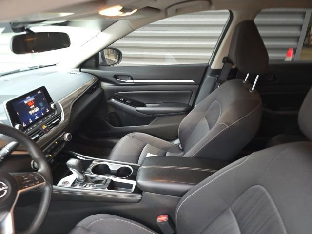 Used 2023 Nissan Altima 2.5 SV image 8