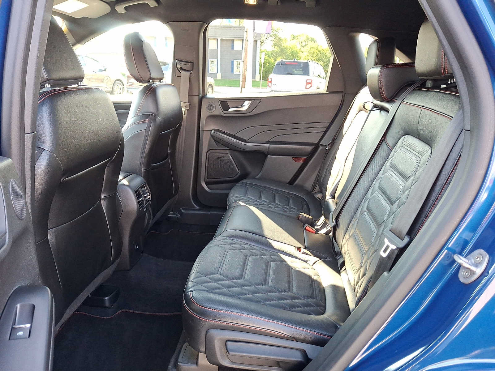 Certified 2023 Ford Escape ST-Line Elite w/ Premium Technology Package AWD/4WD image 10