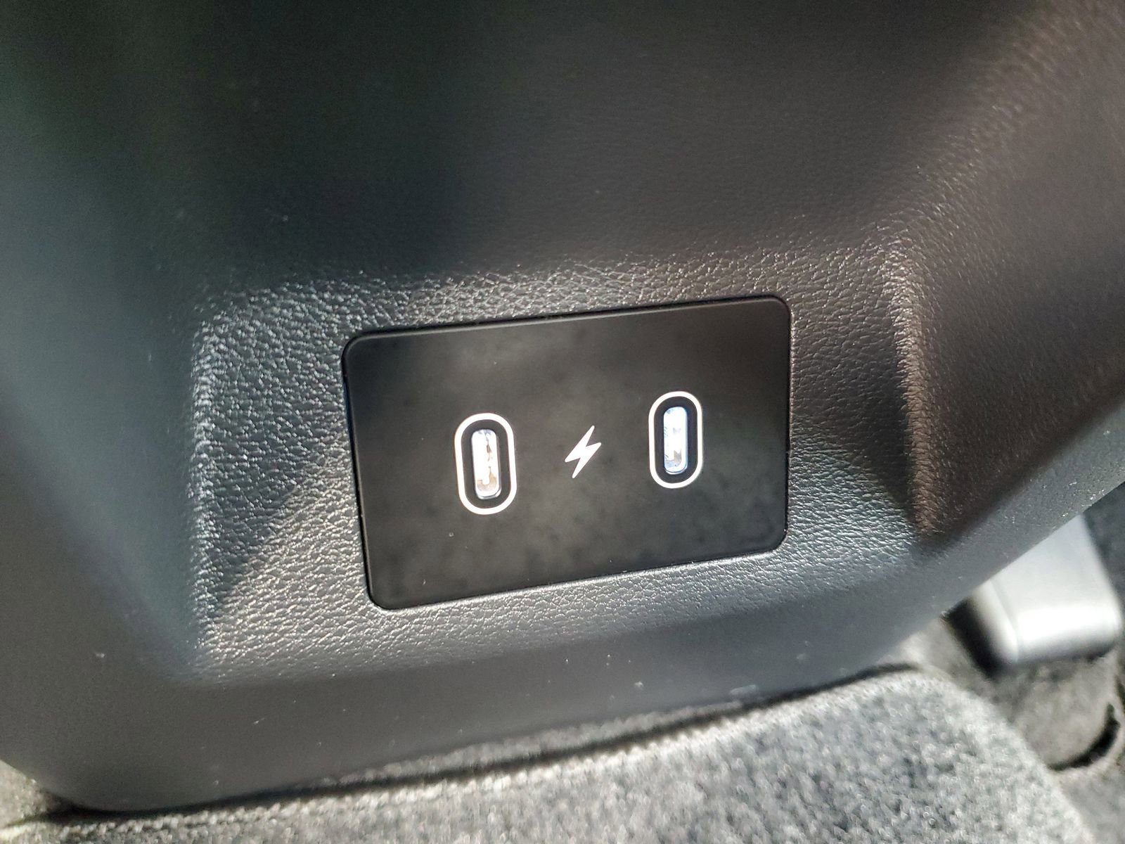 Used 2025 Hyundai Tucson SE image 11