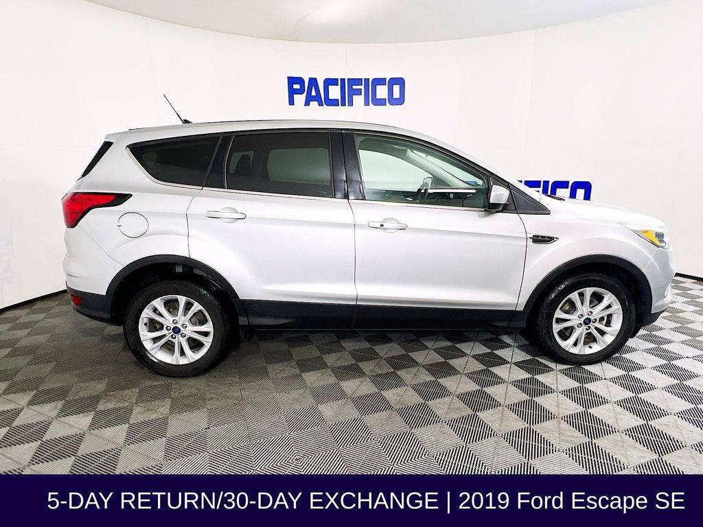 Certified 2019 Ford Escape SE image 9