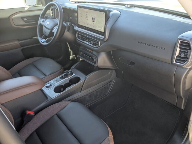 Certified 2025 Ford Bronco Sport Outer Banks w/ Outer Banks Tech Package+ AWD/4WD image 40