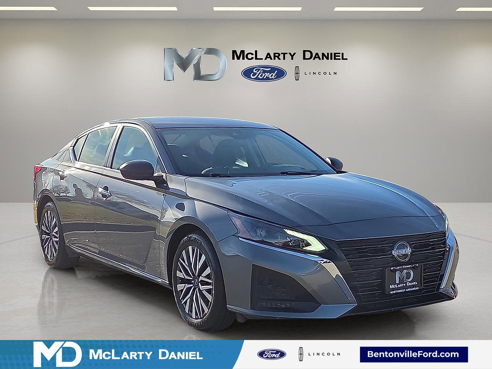 Used 2024 Nissan Altima 2.5 SV