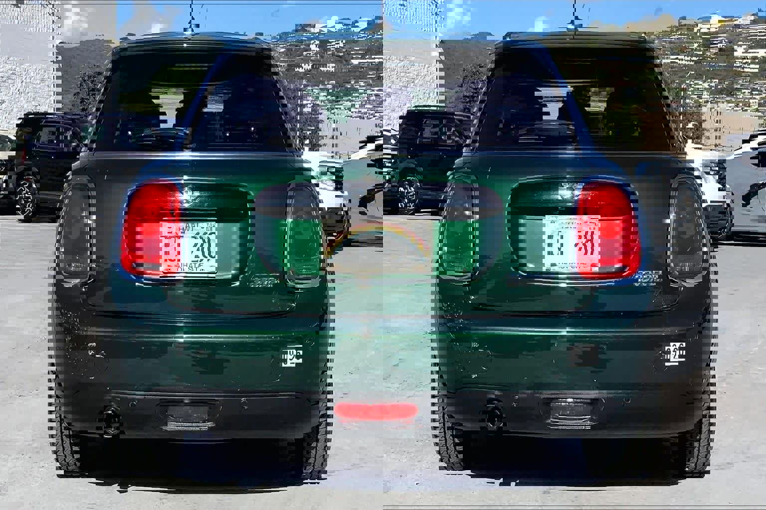 Used 2017 MINI Cooper 4-Door Hardtop image 5