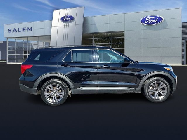 Certified 2023 Ford Explorer XLT w/ Equipment Group 202A AWD/4WD image 2