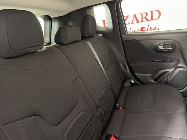 Used 2020 Jeep Renegade Latitude FWD image 5