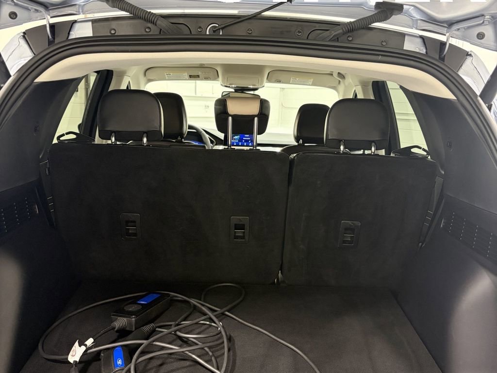 Certified 2022 Ford Escape Titanium w/ Class II Trailer Tow Package image 18