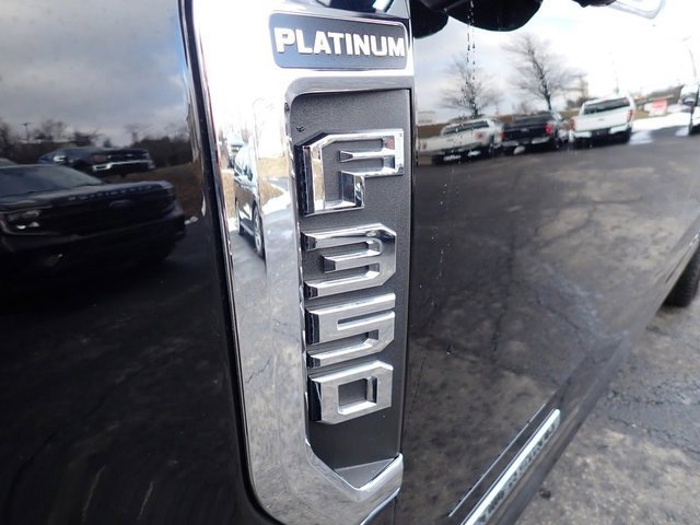 Certified 2022 Ford F350 Platinum w/ FX4 Off-Road Package image 12