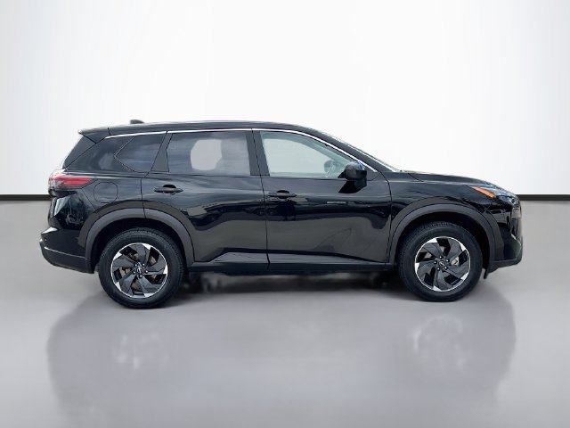 Used 2024 Nissan Rogue SV AWD/4WD image 8