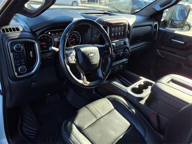 Used 2020 Chevrolet Silverado 2500 High Country w/ Technology Package image 4