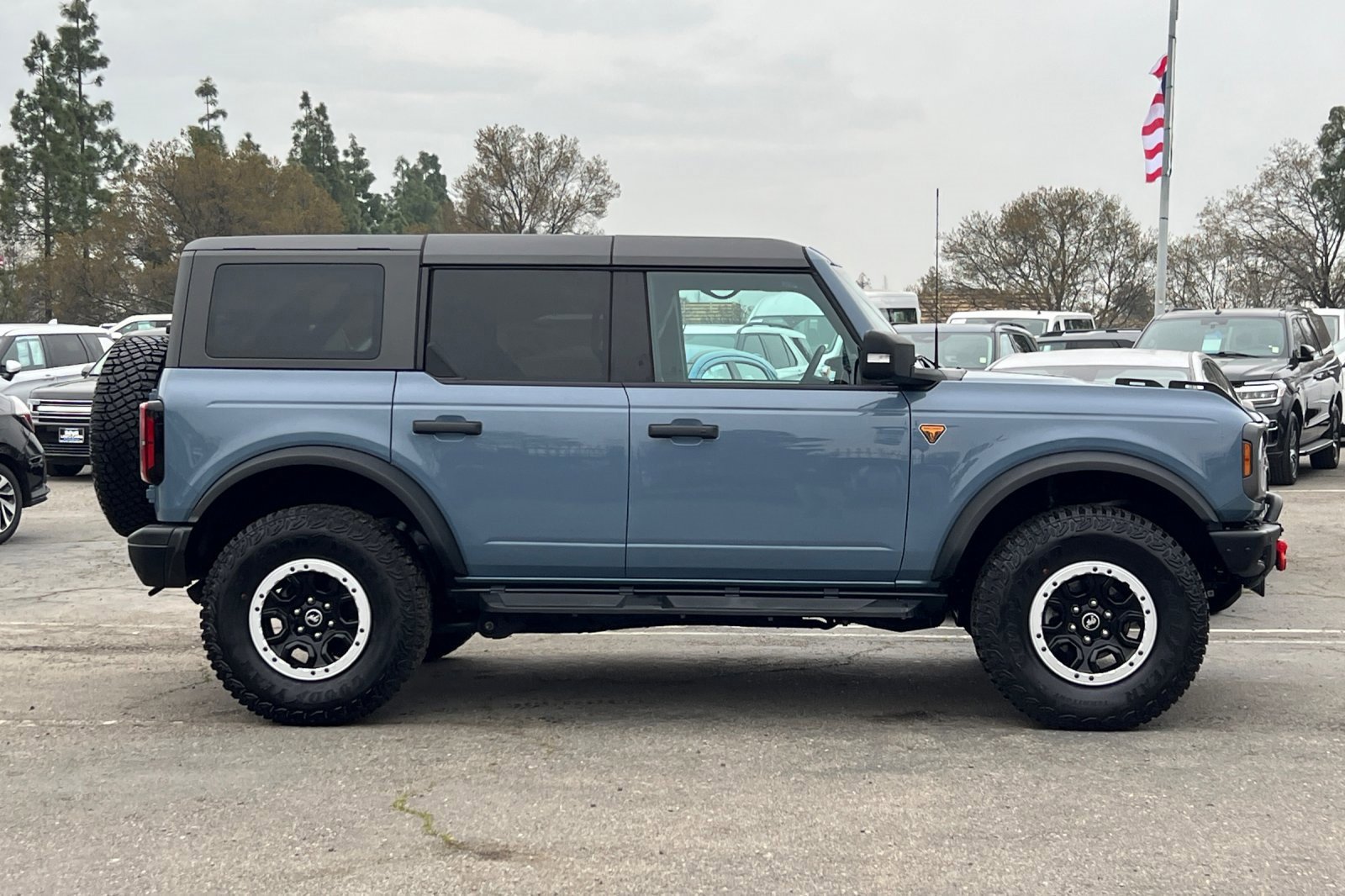 Certified 2024 Ford Bronco Badlands image 6