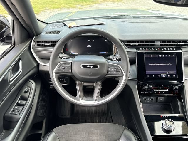 Used 2023 Jeep Grand Cherokee L Laredo RWD image 14