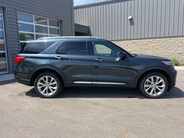 Certified 2022 Ford Explorer Platinum w/ Equipment Group 601A AWD/4WD image 4