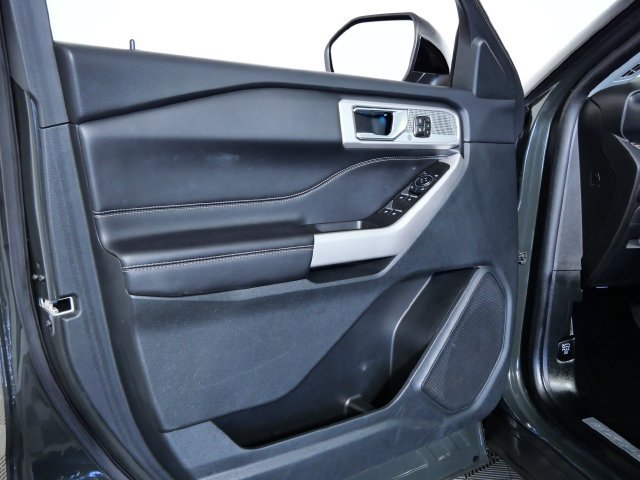 Certified 2023 Ford Explorer Limited w/ Equipment Group 301A AWD/4WD image 17