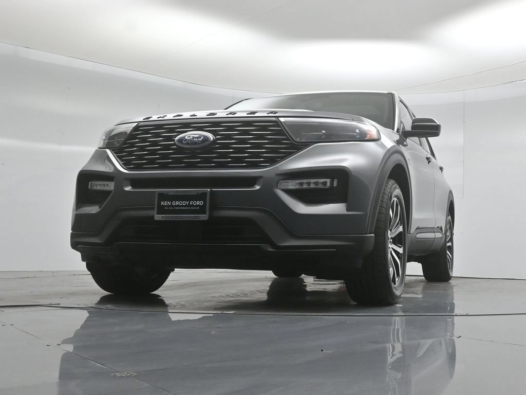 Certified 2022 Ford Explorer ST-Line w/ Class IV Trailer Tow Package AWD/4WD image 46