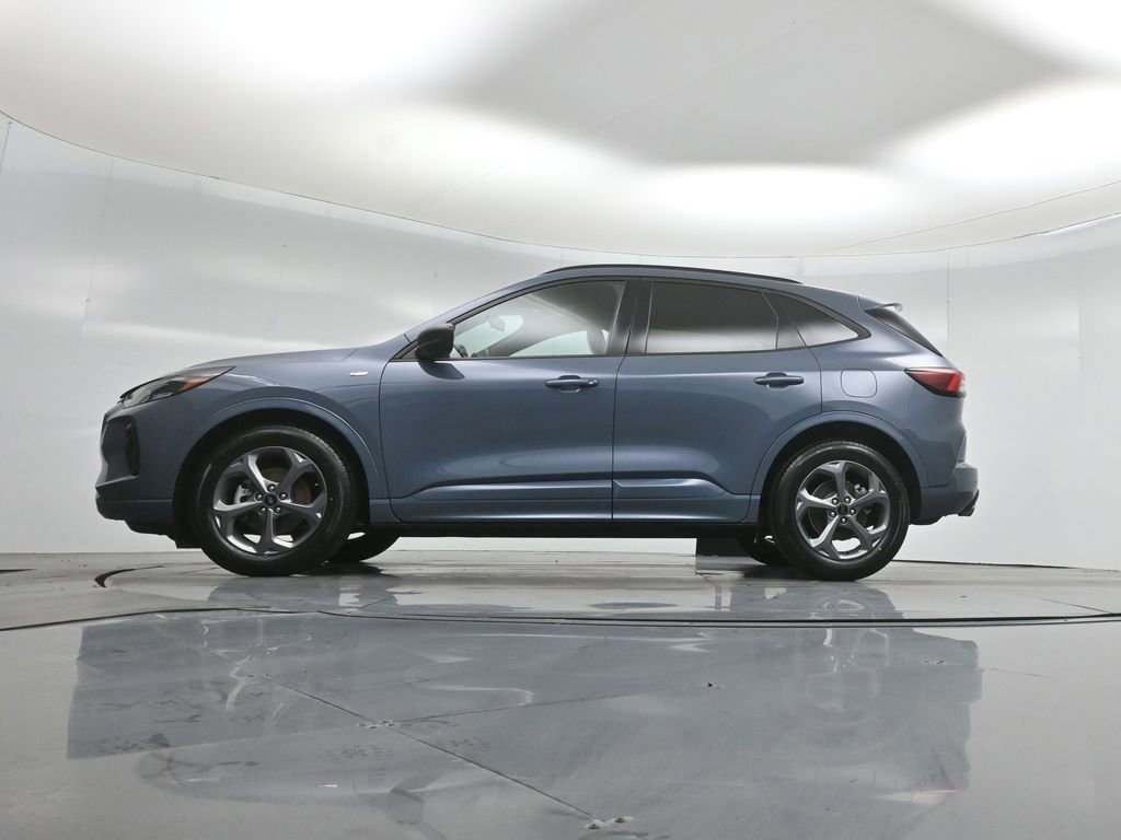 Certified 2023 Ford Escape ST-Line w/ Tech Pack #1 image 24