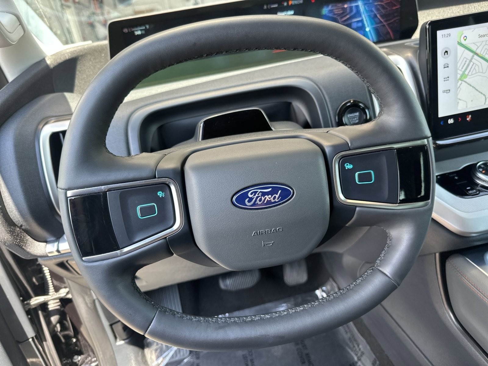 Certified 2025 Ford Expedition Active AWD/4WD image 24