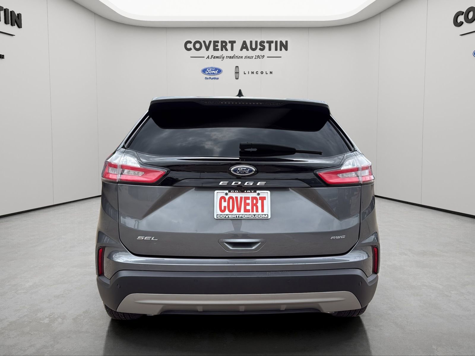 Certified 2024 Ford Edge SEL w/ Convenience Package AWD/4WD image 4