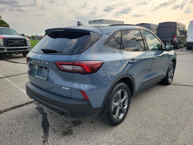 Certified 2025 Ford Escape ST-Line Select AWD/4WD image 5