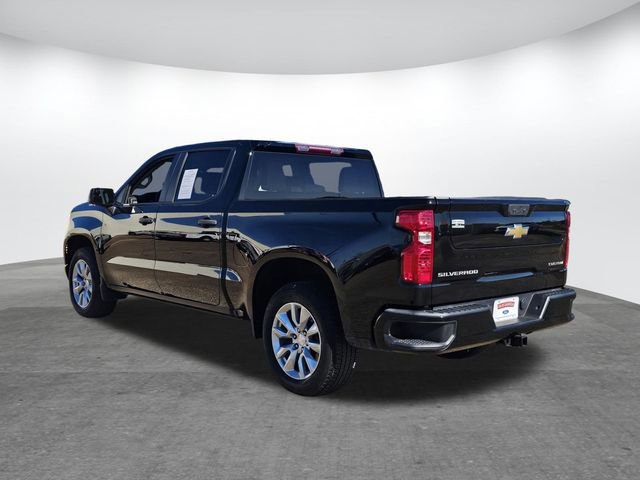 Used 2023 Chevrolet Silverado 1500 Custom image 2