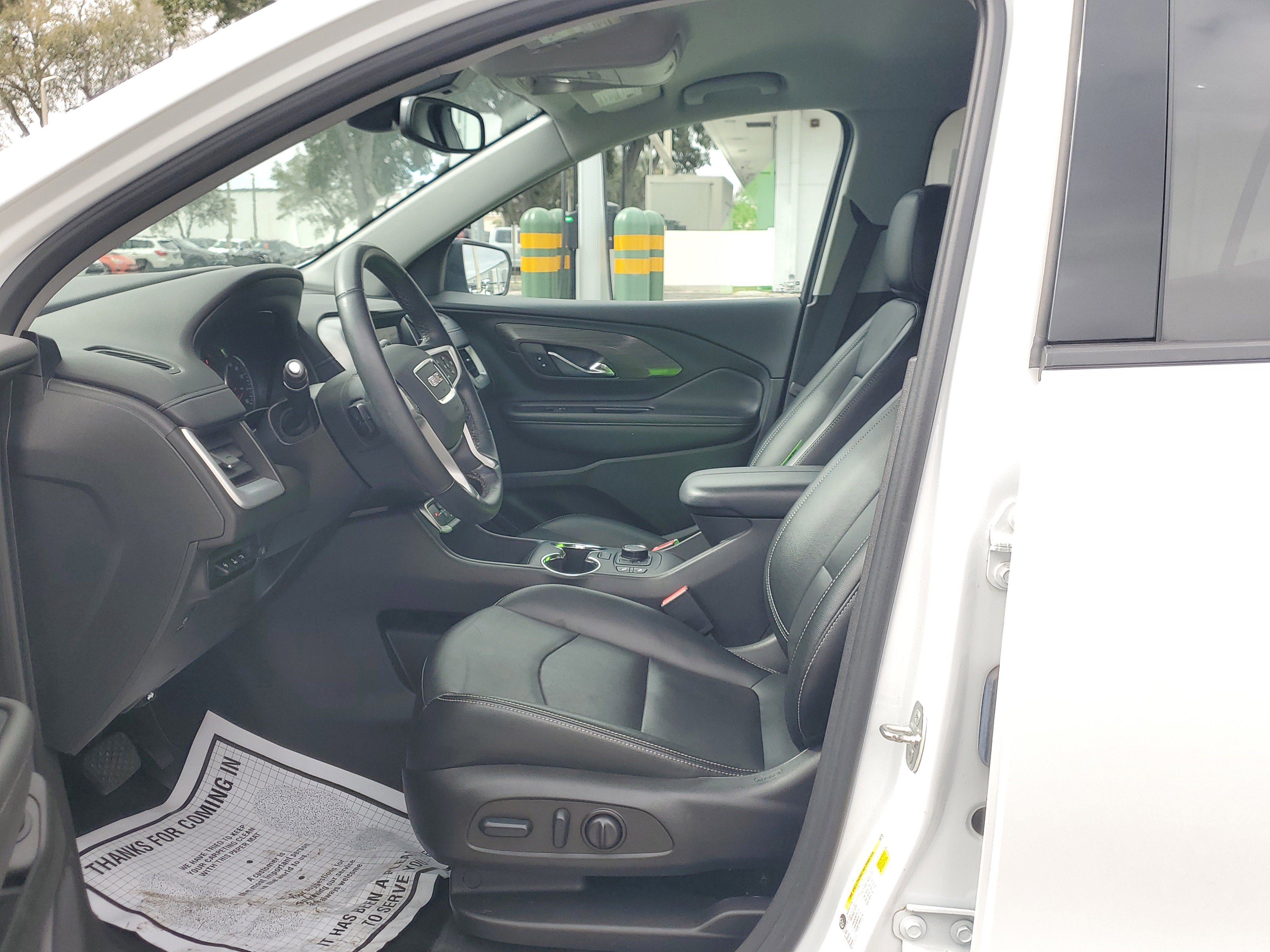 Used 2023 GMC Terrain SLT w/ Tech Package image 21