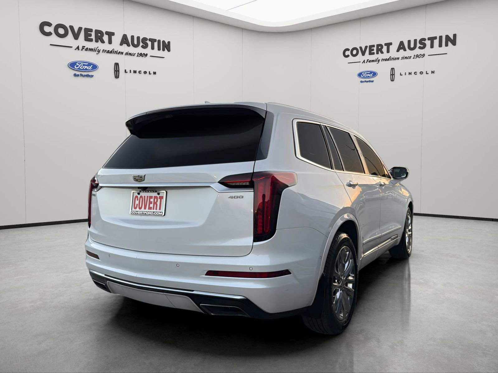 Used 2022 Cadillac XT6 Premium Luxury w/ Platinum Package image 5