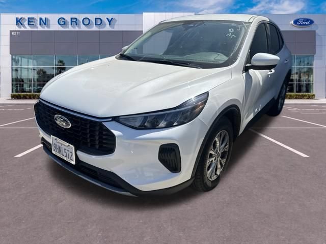 Certified 2023 Ford Escape Active w/ Tech Pack #2 FWD image 4