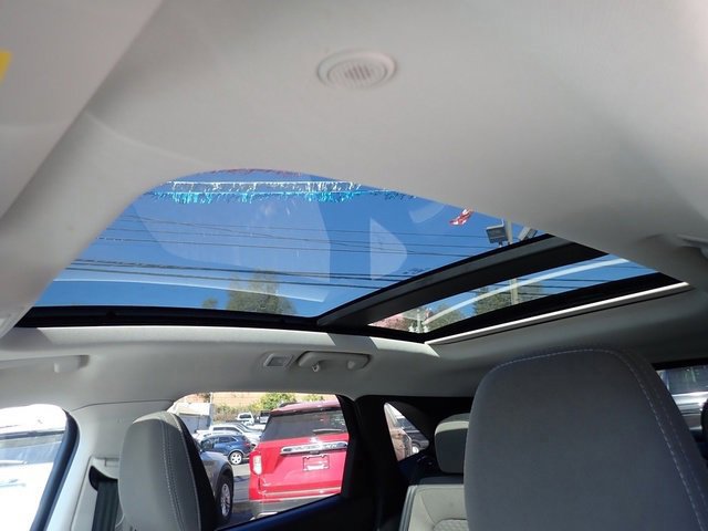 Certified 2022 Ford Escape SE w/ SE Sport Appearance Package image 23